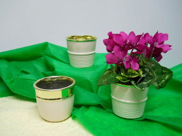 Casponcino ceramica cm. 8 x 8 - Sconti per Fioristi e Aziende - in 2 modelli