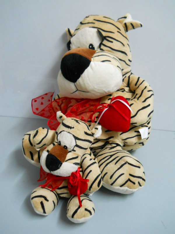 Peluches Savana con cuore Articolo per San Valentino - Sconti per Fioristi e Aziende .
