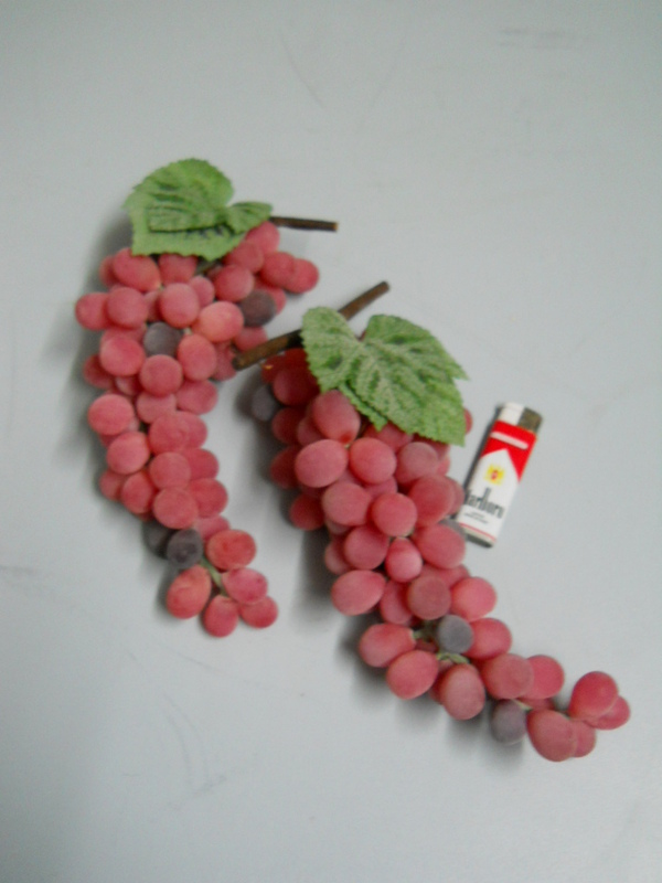 Uva Rossa Frosted cm. 30 con 90 acini - Sconti per Fioristi e Aziende
