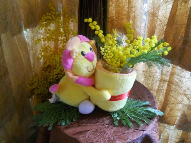 Peluches con vasetto Articolo per San Valentino - Sconti per Fioristi e Aziende .