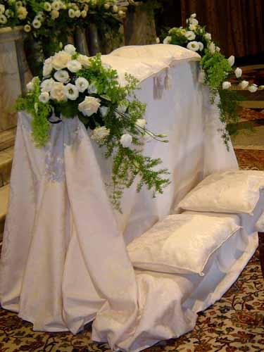 Complementi per Copri Inginocchiatoio  - in Velluto Bianco . - Sconti per Fioristi e Wedding