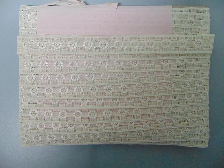 Merletto Catenella Fiorita  - Sconto per Fioristi e Aziende - Bianco e Avorio - Vendita a metro