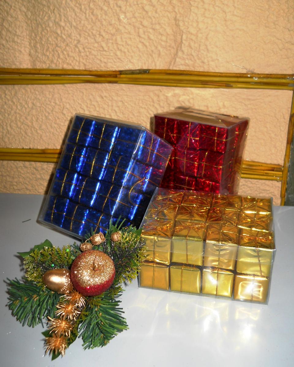 Pacchettini Regalo x 24  - Sconti per Fioristi e Aziende -  cm. 2,5 x 2,5