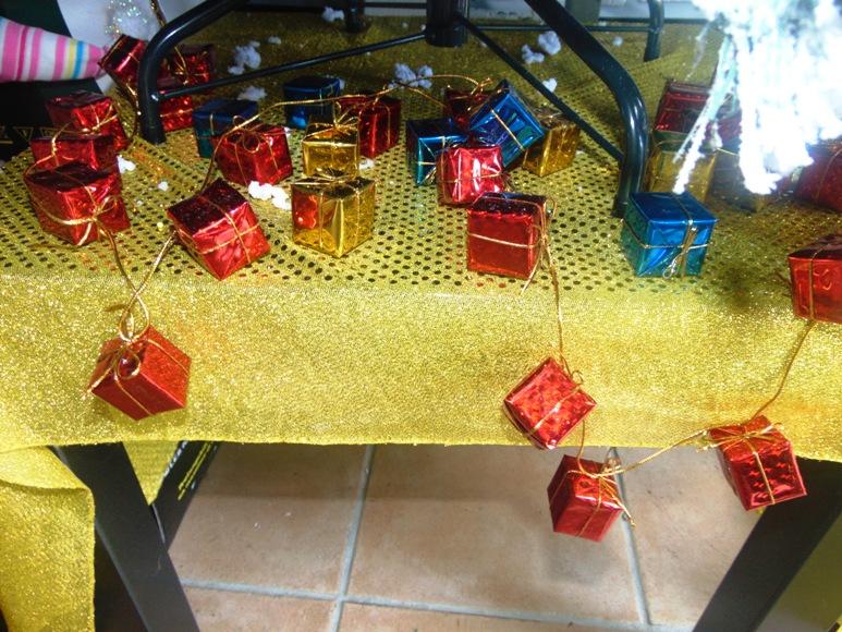 Pacchettini Regalo x 24  - Sconti per Fioristi e Aziende -  cm. 2,5 x 2,5