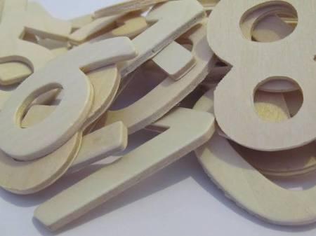 Numeri in legno H 4cm.  da 50 numeri - Sconti per Fioristi e Aziende