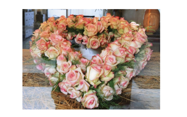 Cuore Aperto Ydro a Goccia - Sconti per Fioristi e Aziende - Misura cm. 80 x 50