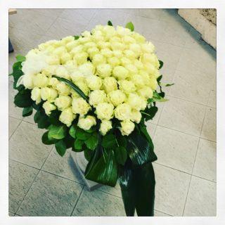 Cuore Aperto Ydro a Goccia - Sconti per Fioristi e Aziende - Misura cm. 80 x 50