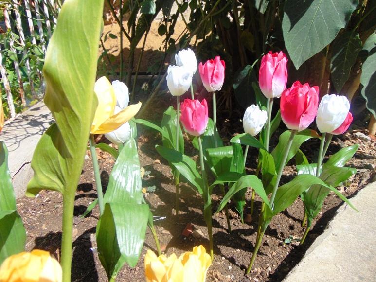 Tulipano Olandese Artificiale H 40 in poliestere - Sconti per Fioristi e Aziende .