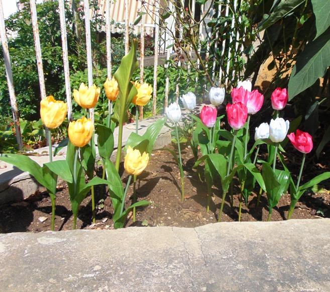 Tulipano Olandese Artificiale H 40 in poliestere - Sconti per Fioristi e Aziende .