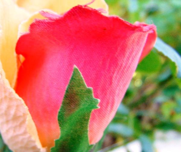 Bocciolo di rosa velvet in poliestere - Sconti per Fioristi e Aziende .