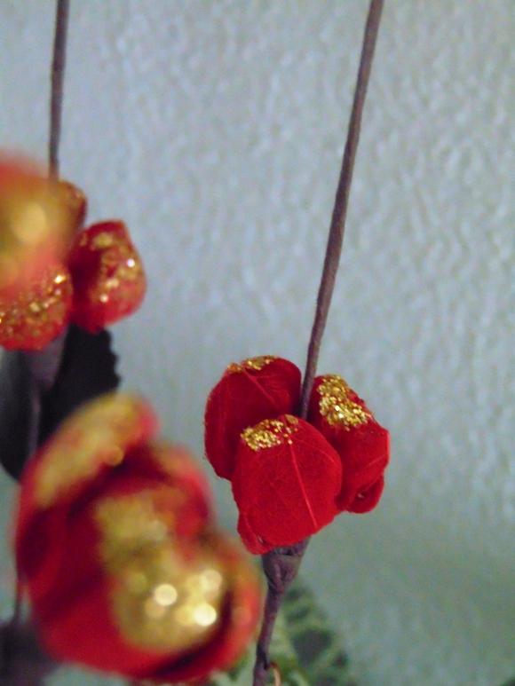 Ramo Blossom Rosso H 120 con foglie skelet - Sconti per Fioristi e Aziende