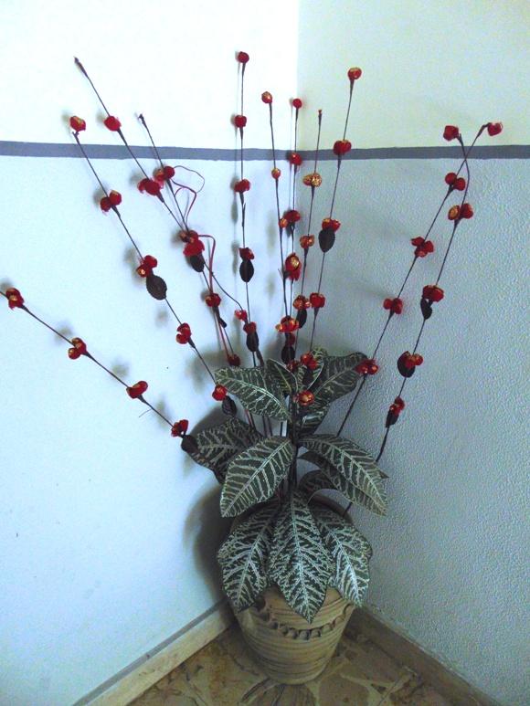 Ramo Blossom Rosso H 120 con foglie skelet - Sconti per Fioristi e Aziende
