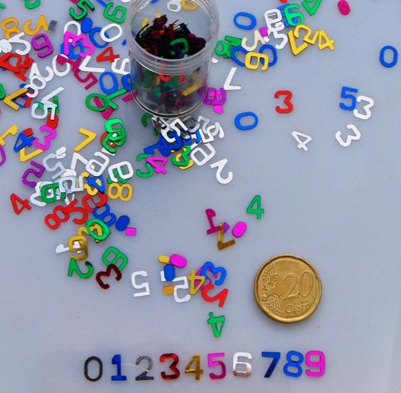 Numeri e Lettere fustellati alte cm. 5  - Sconti per Fioristi e Aziende