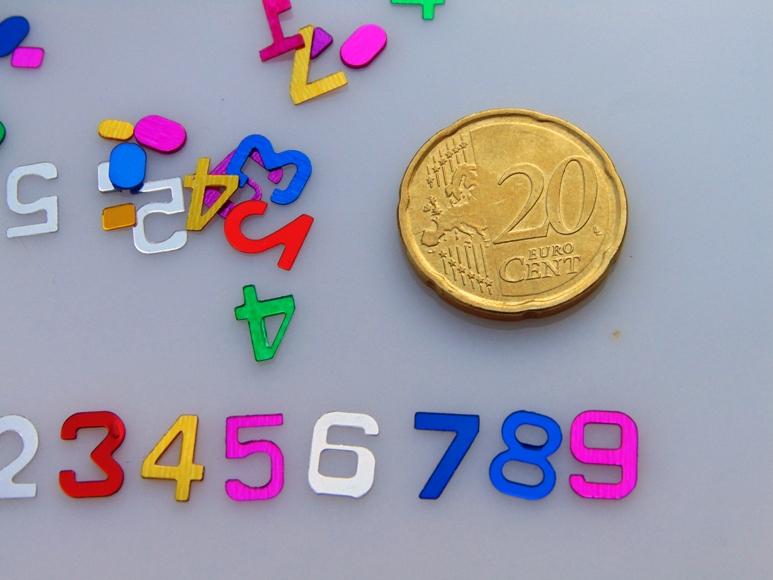 Numeri e Lettere fustellati alte cm. 5  - Sconti per Fioristi e Aziende