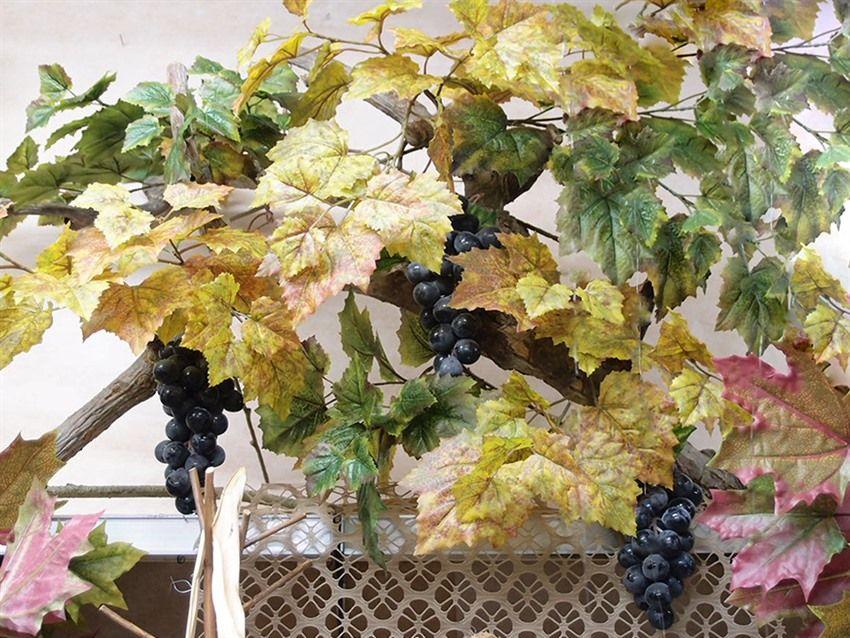 Uva grappolino cm.7 in lattice 24 acini - Sconti per Fioristi e Aziende