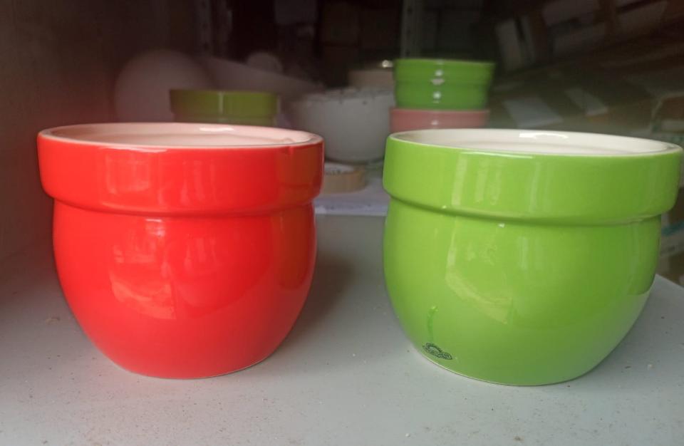 Casponcino Smaltato lucido H 9 dm.10 - Sconti per Fioristi e Aziende