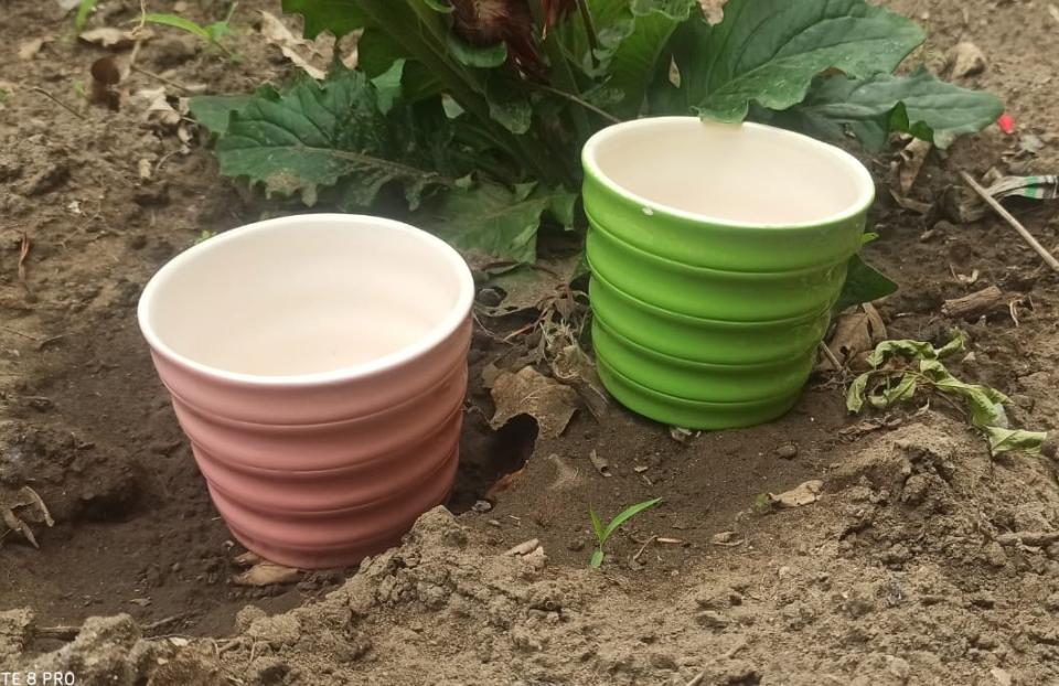 Casponcino Smaltato lucido H 9 dm.10 - Sconti per Fioristi e Aziende