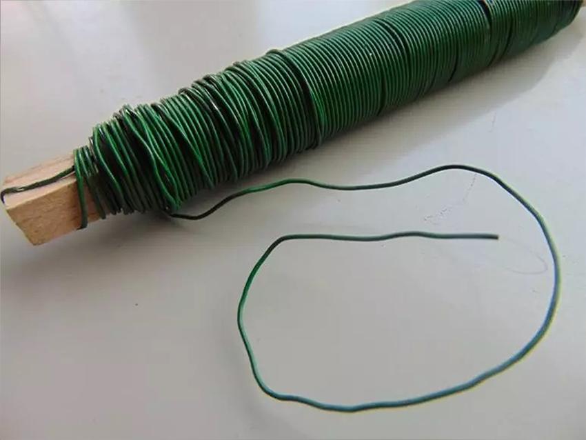 Spoletta ferro verde Gr. 100 - Sconti per Fioristi e Aziende