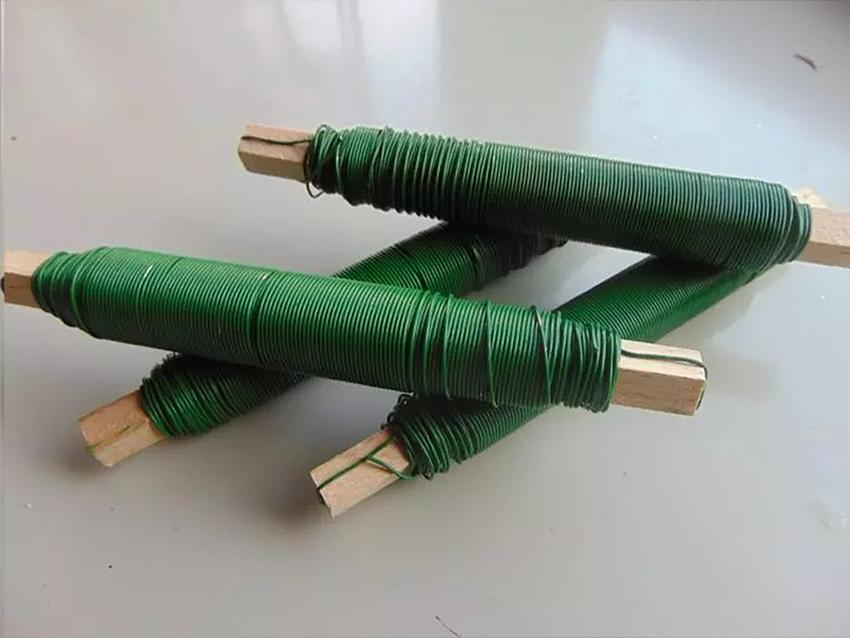Spoletta ferro verde Gr. 100 - Sconti per Fioristi e Aziende