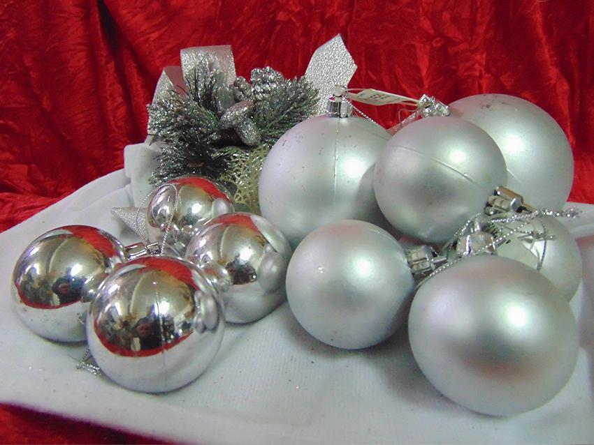 Palline di Natale Lucido/Matt  - Sconti per Fioristi e Aziende - cm. 8 Conf. 2 palline