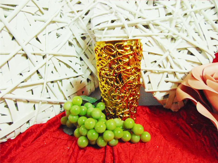 Vaso Vetro Rosso Decoro Oro  - Sconti per Fioristi e Aziende - alto cm. 20 dm. 10
