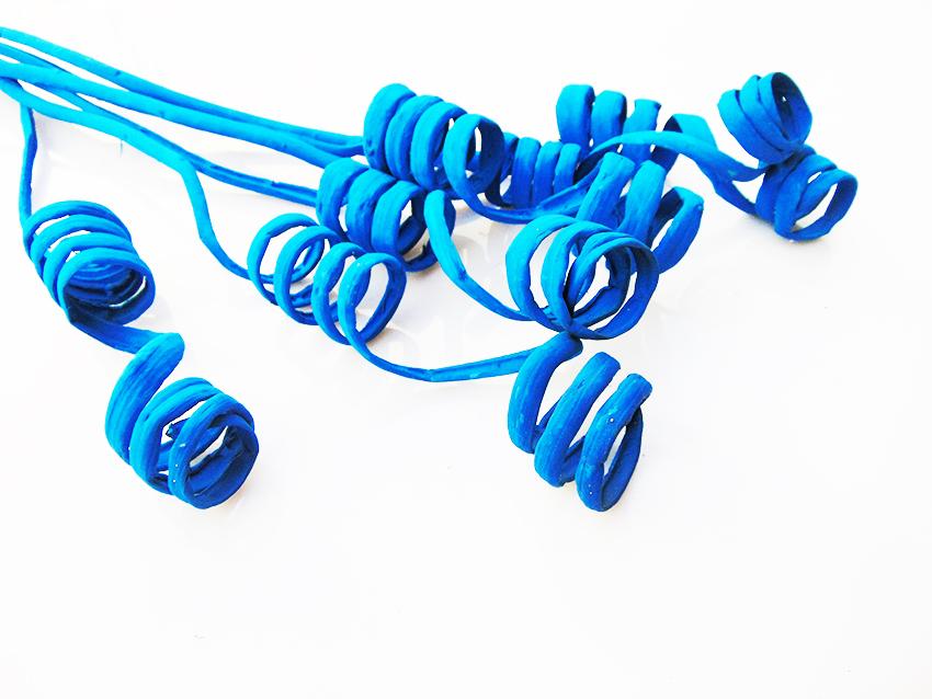 Cane Spring Jumbo x 8 Naturale Colorato - Sconti per Fioristi e Aziende