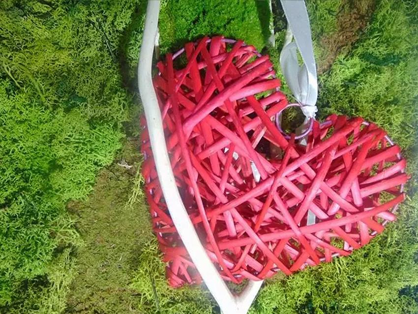 Cuore pieno in vimini in 3 colori e 3 misure Articolo per S. Valentino - Sconti per Fioristi e Aziende