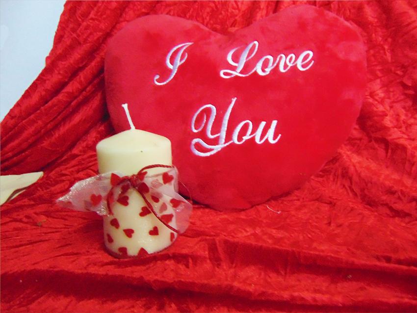 Moccolo con Nastro Cuori H 9 dm. 5,5 Articolo per San Valentino - Sconti per Fioristi e Aziende