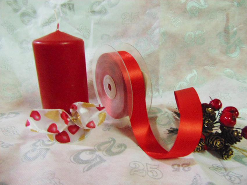 Moccolo Rosso con Nastro Cuori H 12 - 16 dm. 5,5 Articolo per San Valentino - Sconti per Fioristi e Aziende