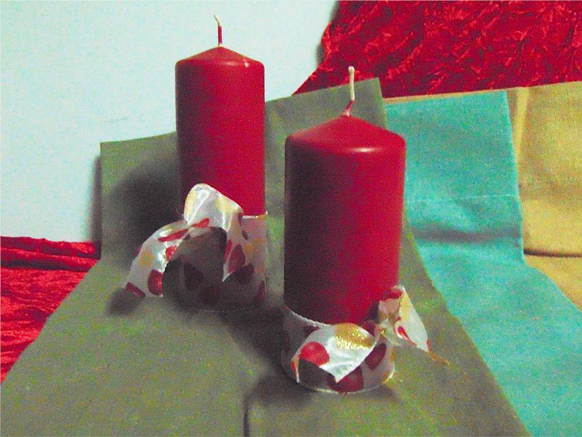 Moccolo Rosso con Nastro Cuori H 12 - 16 dm. 5,5 Articolo per San Valentino - Sconti per Fioristi e Aziende