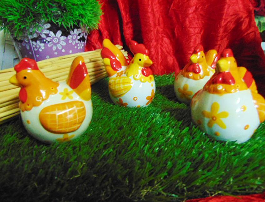 Gallo e gallina a coppia  in terracotta - Sconti per Fioristi e Aziende . - smaltata e decorata
