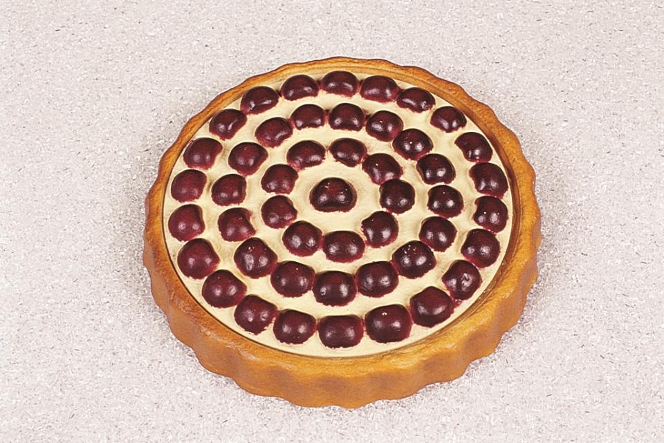 Torta di ciliegie artificiale in plastica - Sconti per Fioristi e Aziende . - ø 23 cm