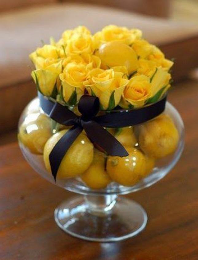 Limone mezzo artificiale in plastica  - Sconti per Fioristi e Aziende e Wedding . - cm. 4 x 3.5