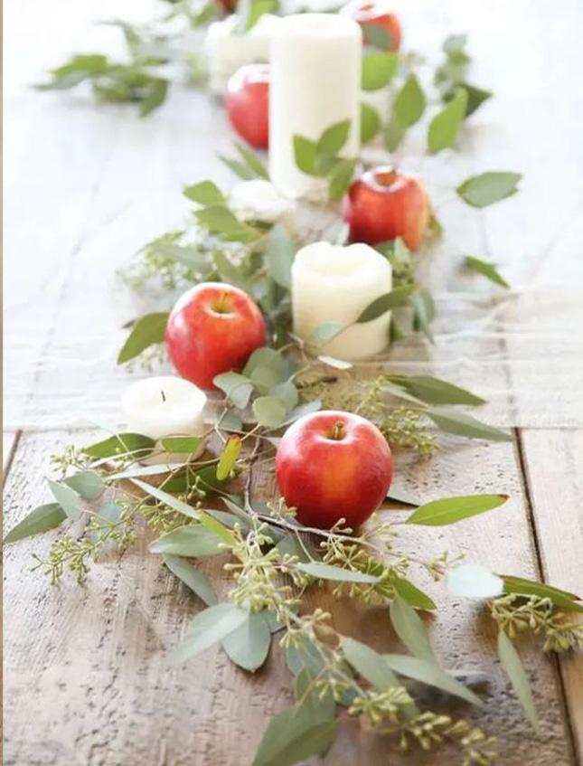 Mela rossa artificiale in plastica dm. 8 cm H 7 - Sconti per Fioristi e Aziende e Wedding .