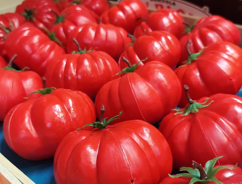 Pomodoro artificiale in plastica - Sconti per Fioristi e Aziende . -  H 8 cm dm. 6.5