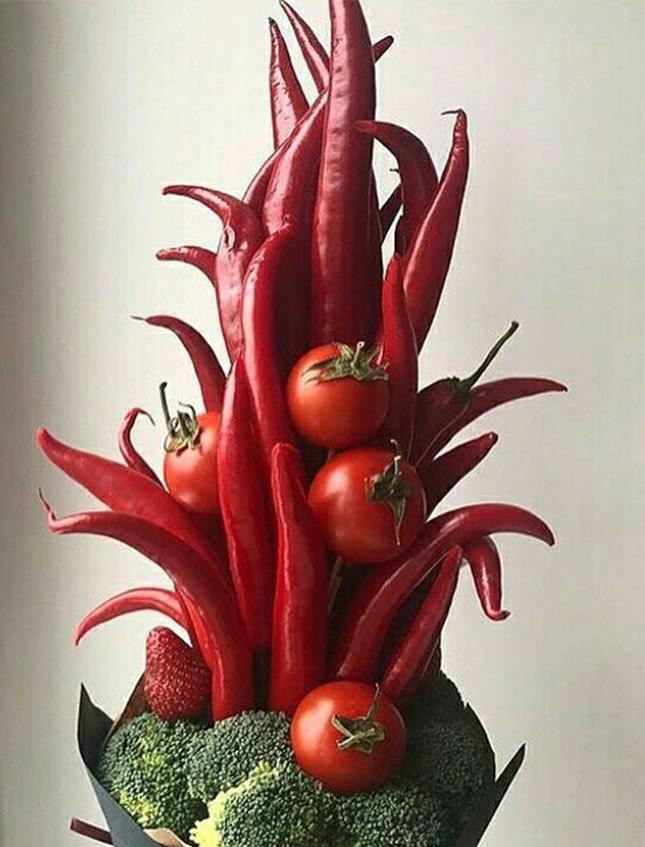 Pomodoro artificiale in plastica - Sconti per Fioristi e Aziende . -  H 8 cm dm. 6.5