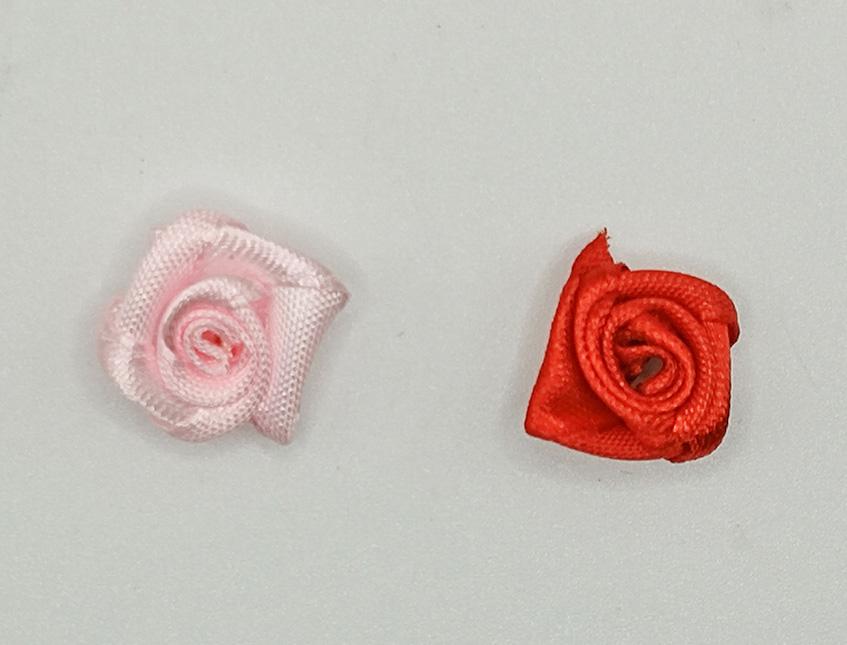 Roselline Raso con adesivo - Sconti per Fioristi e Aziende - Box x 30 Roselline