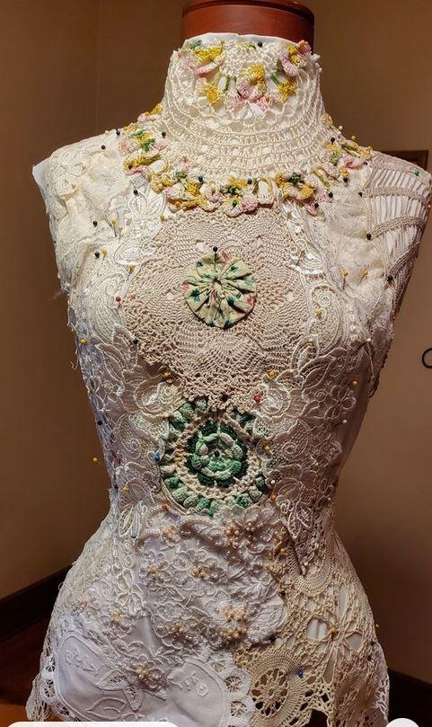 Manichino in Plastica H 90 Bianco - Sconti per Fioristi Wedding e Aziende - Uomo e Donna