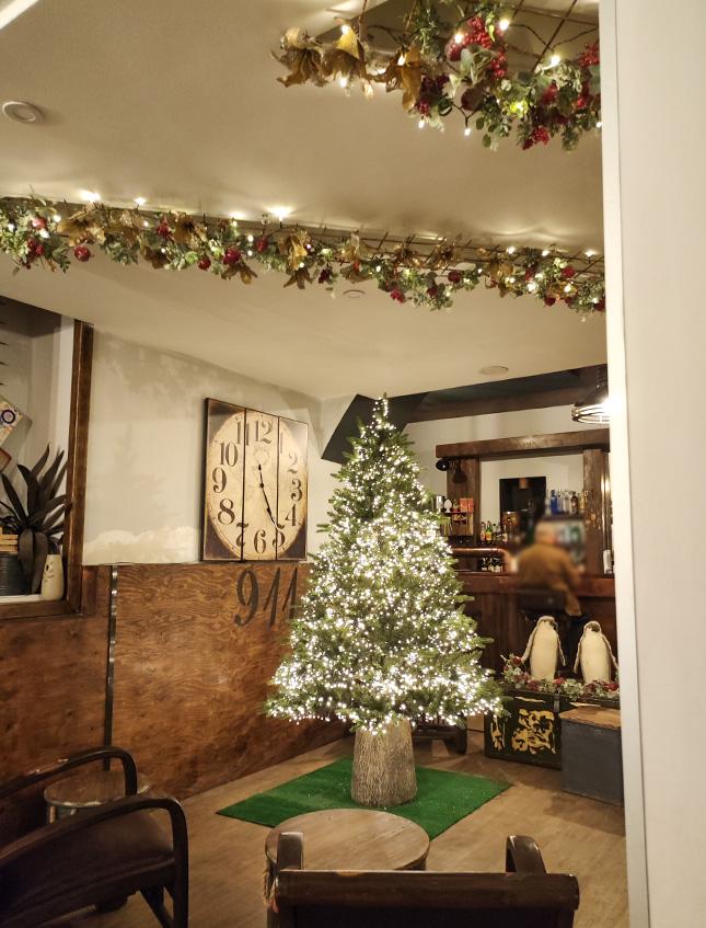 Albero Luxury abete c/ Led -  Sconti per Fioristi e Aziende - H 180/210/240 in PE+PVC