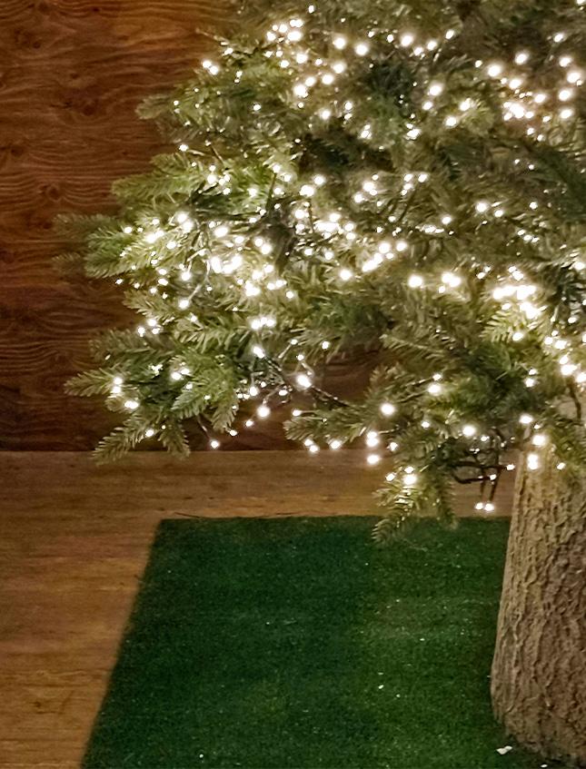 Albero Luxury abete c/ Led -  Sconti per Fioristi e Aziende - H 180/210/240 in PE+PVC