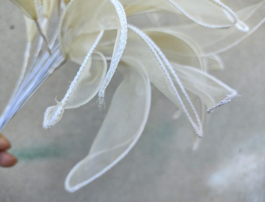 Decorazione Lilly Avorio - Sconti per Fioristi e Aziende - per mazzo da sposa