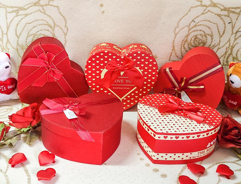 Scatola cuore set x 3 pezzi  - Sconti per Fioristi e Aziende - Cuori di panna