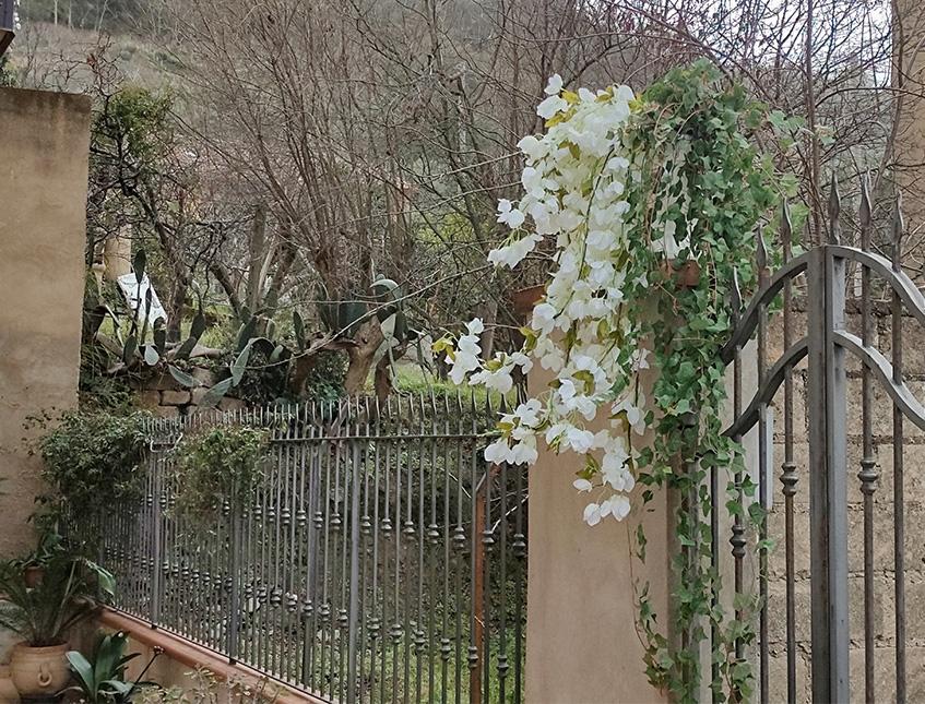 Bouganvillea cadente Bianca H 130 cm artificiale - Sconti per Fioristi e Aziende e Wedding