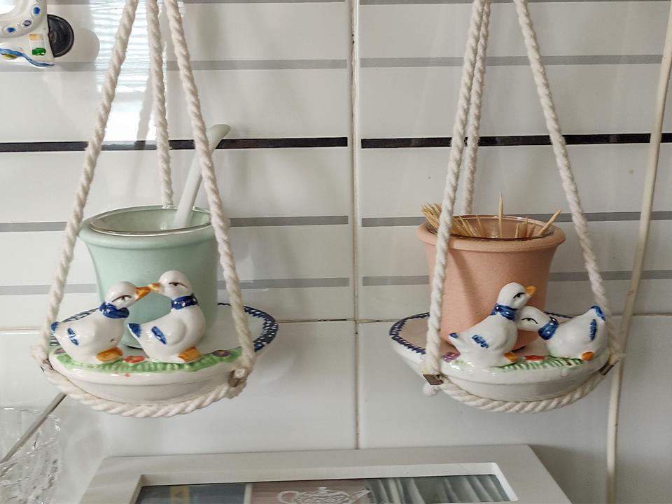 Paperine su piattino in ceramica decorata - Sconti per Fioristi e Aziende