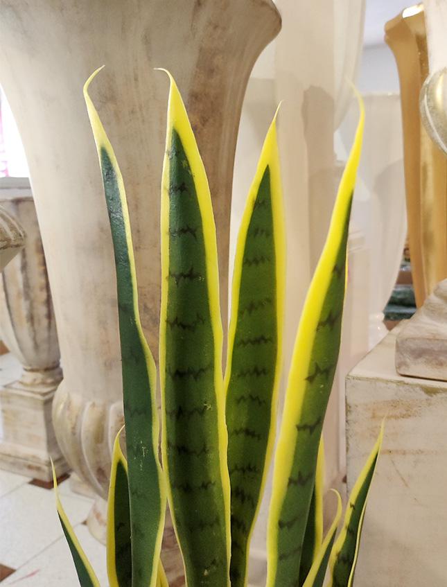 Sanseveria Trifasciata H 90  - Sconti per Fioristi e Aziende . - Artificiale con vaso