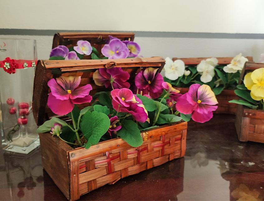 Cofanetto Medio in Rattan - Sconti per Fioristi e Aziende . - cm. 20x12 H 16