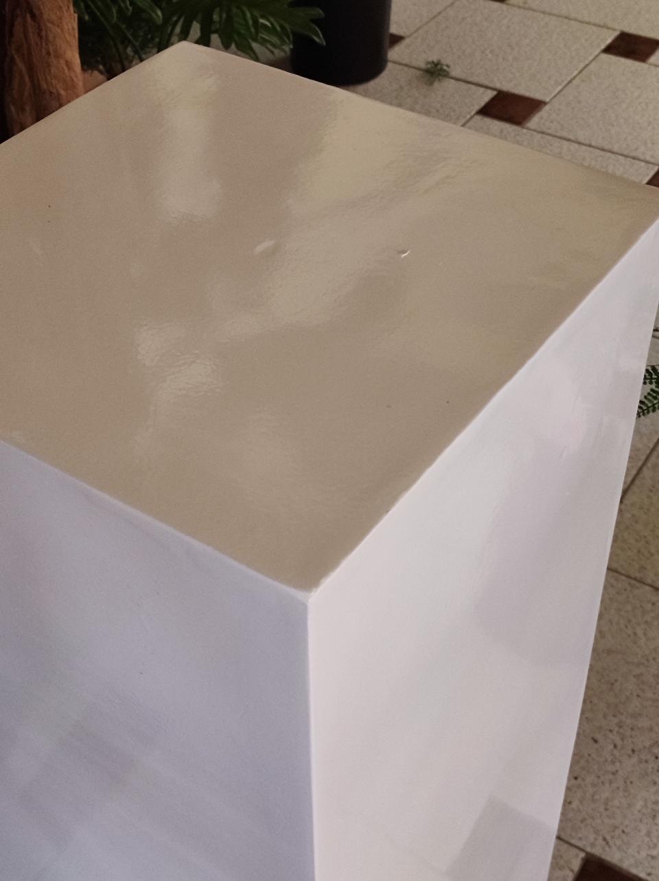 Colonna Bianca Lucida. - Sconti per Fioristi e Aziende . - H 71 E H 91 Base cm. 31x31