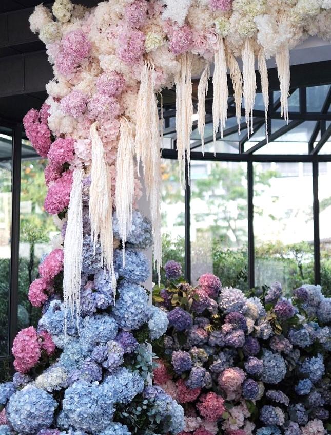 Ortensia Bush x 6 Artificiale - Sconti per Fioristi e Aziende . - Vari colori