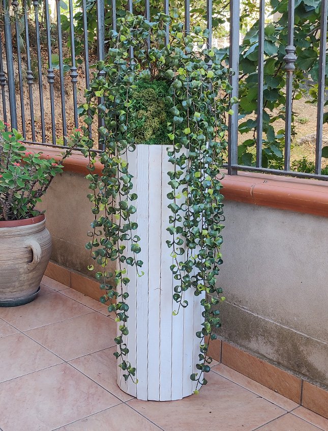 Kokedama Barock H 100  - Sconto per Fioristi e Aziende . - Su sfera Dm. 30