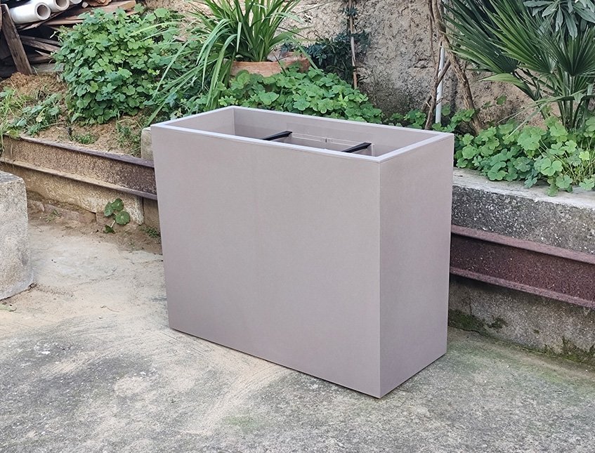 Fioriera retta H 65 Tortora - Sconti per Fioristi e Aziende . - in ABS